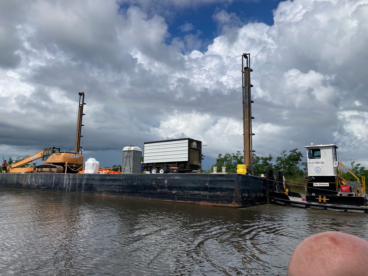 Tug and barge Large